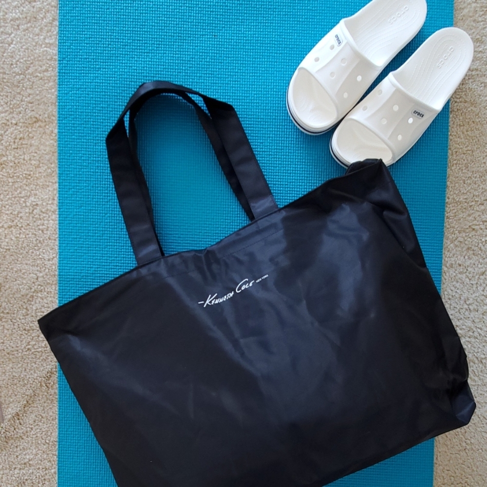 KENNETH COLE WEEKENDER BAG